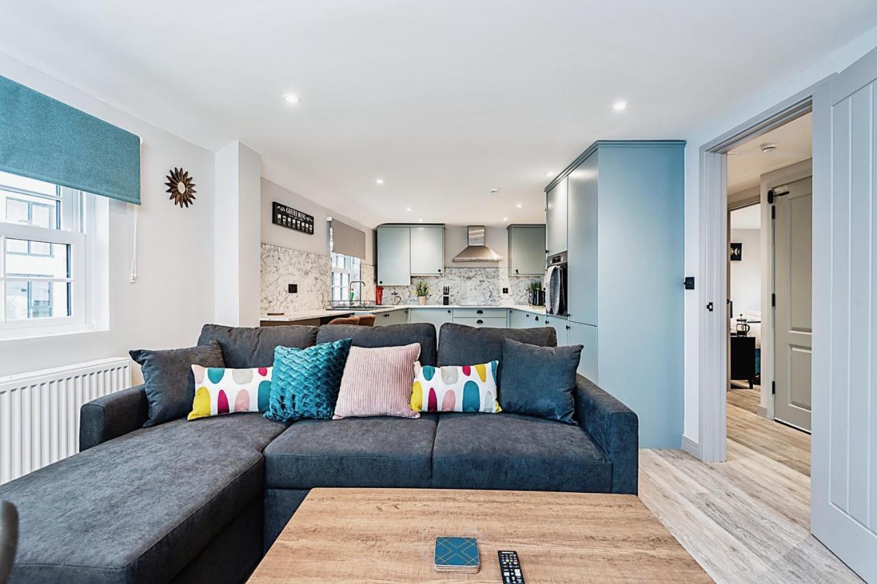 The Burton Penthouse By Fortuna Property Cheltenham Ngoại thất bức ảnh